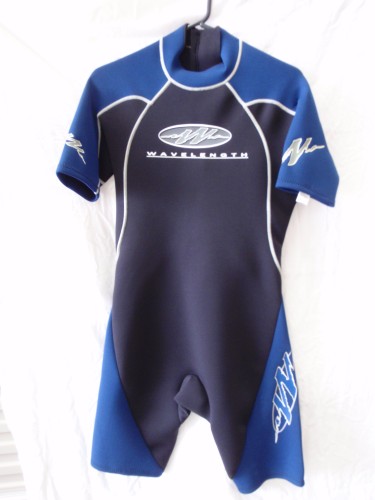 Wavelength wetsuit 2mm short leg short arm size L